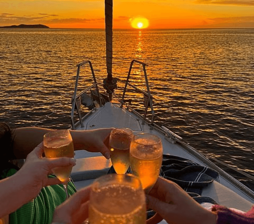 Ibiza: Sunset Boat Tour with Music, Tapas & Premium Open Bar