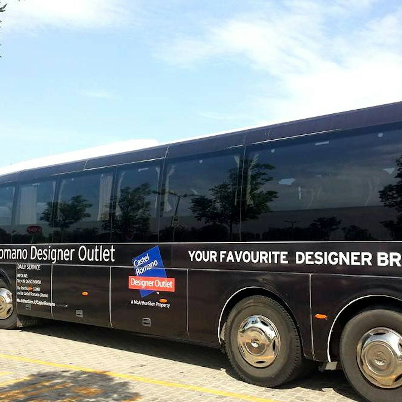 Castel Romano Designer Outlet: Roundtrip from Rome