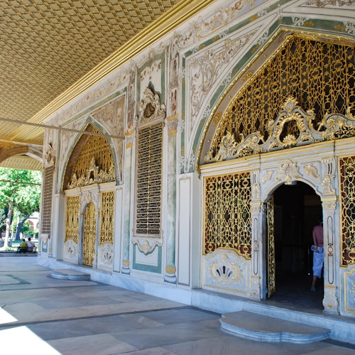 Topkapı Palace Museum: Guided Tour with Harem Section