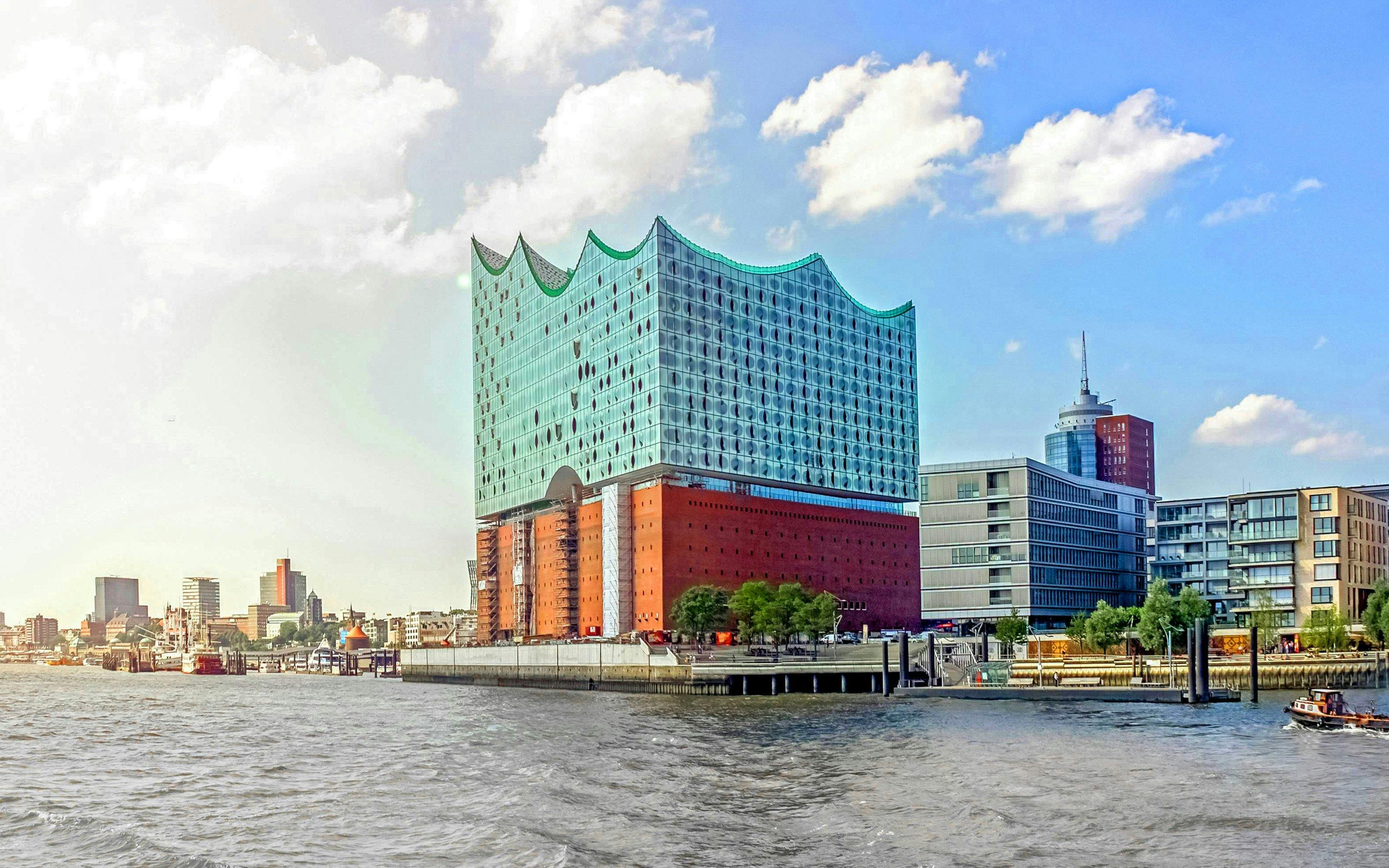 Hamburg HafenCity Food Tour & Elbphilharmonie Plaza tickets