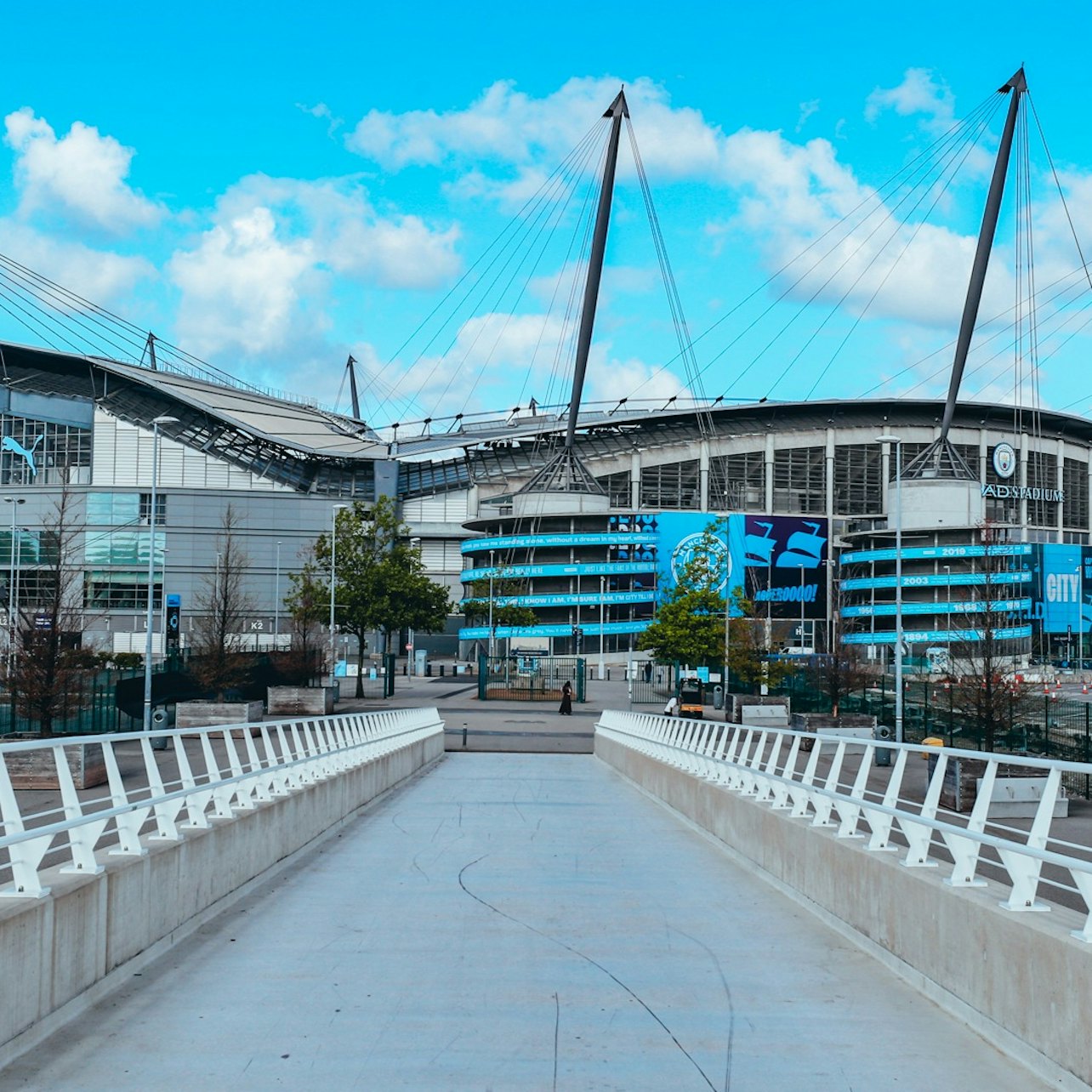 Manchester: Etihad Stadium & National Football Museum Tour from London