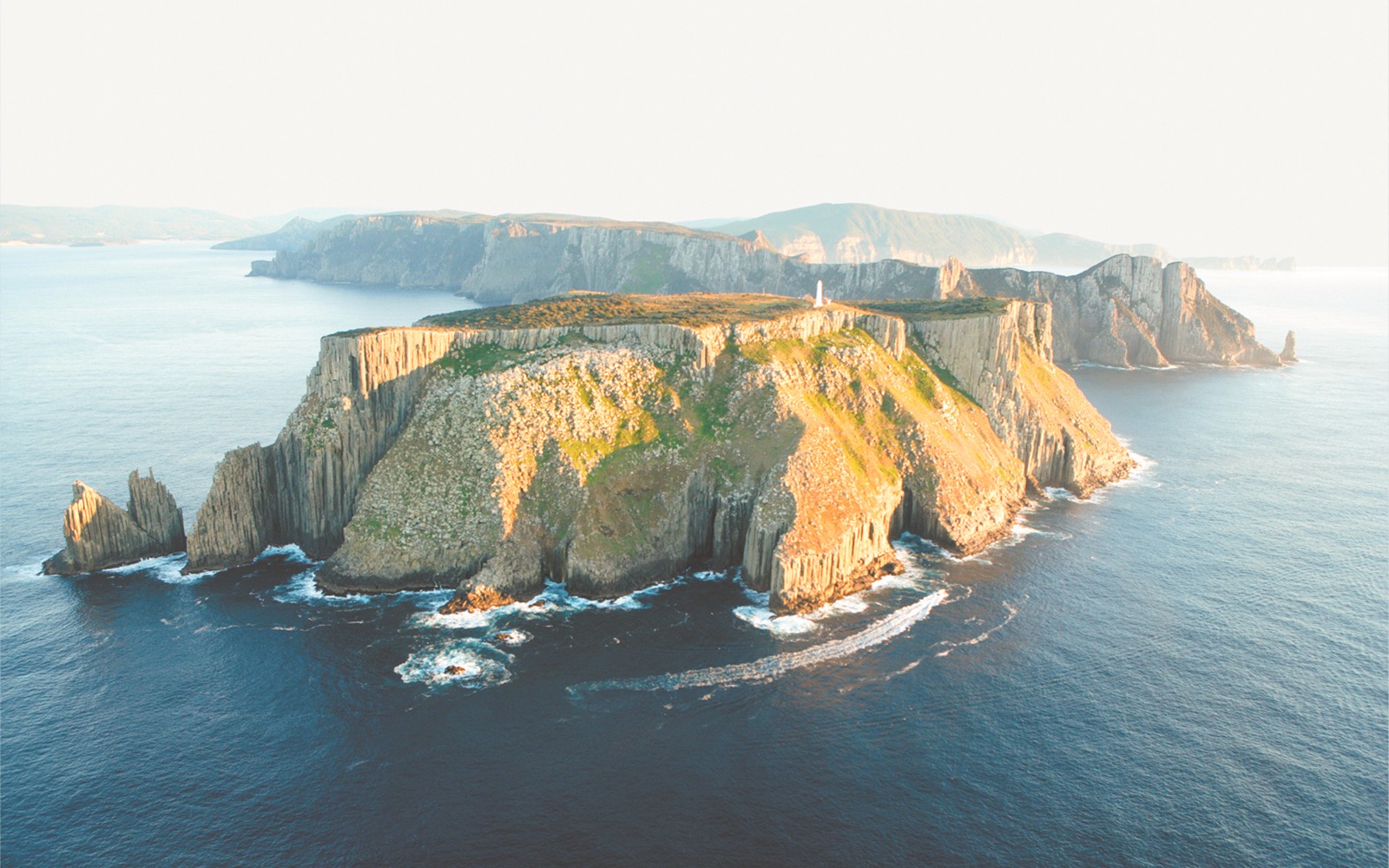 Full-Day Tasman Island Tour with Cruise and Lunch from Hobart