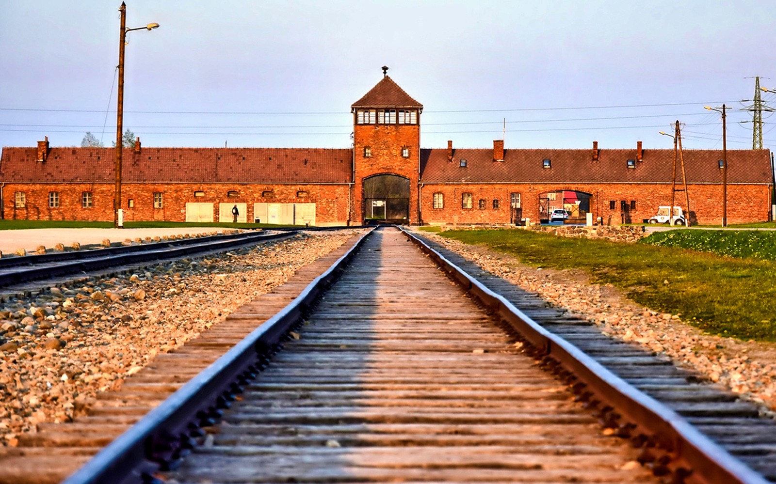 Full-Day Tour of Auschwitz-Birkenau and Wieliczka Salt Mine with Transfers from Krakow & Lunch — gallery 5