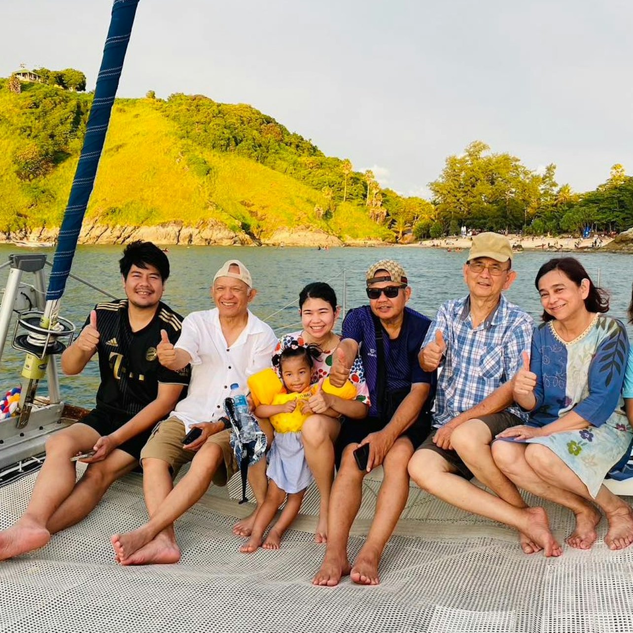 Phi Phi, Khai & Bamboo Islands: Speedboat Tour + Transfers + Lunch + Drinks