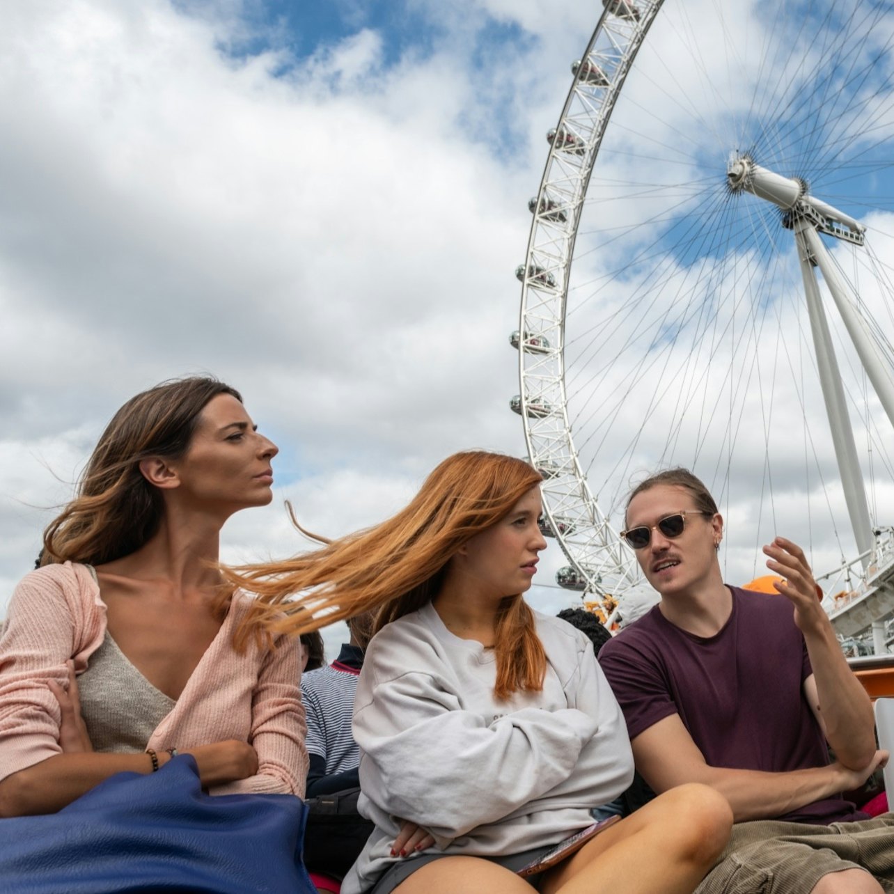 London: Westminster Guided Walking Tour + River Cruise + Tower of London Entry
