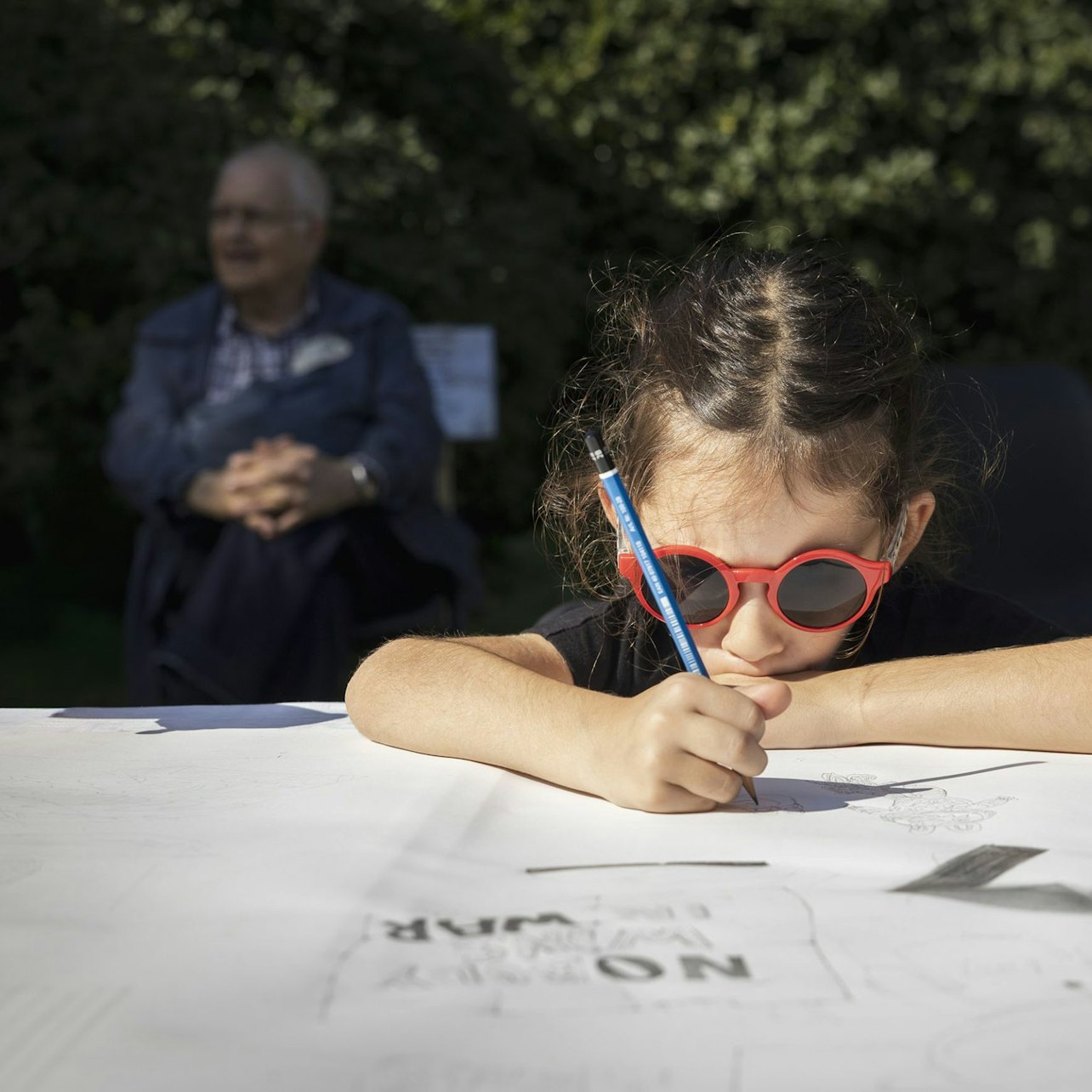 Mies van der Rohe Pavilion: Draw the Pavilion with Magic Family Workshop