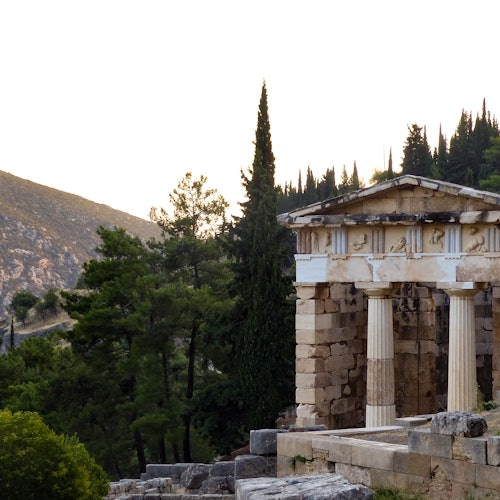 Delphi: Full-Day Guided Tour from Athens
