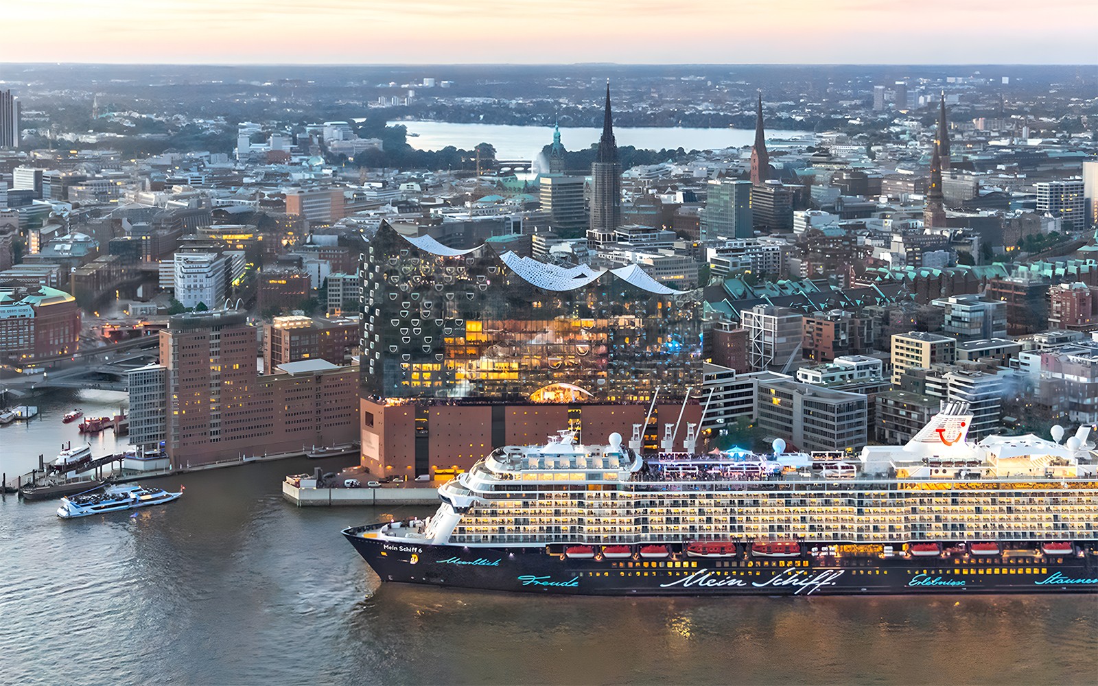 Hamburg CARD: 150+ Attractions & Public Transport