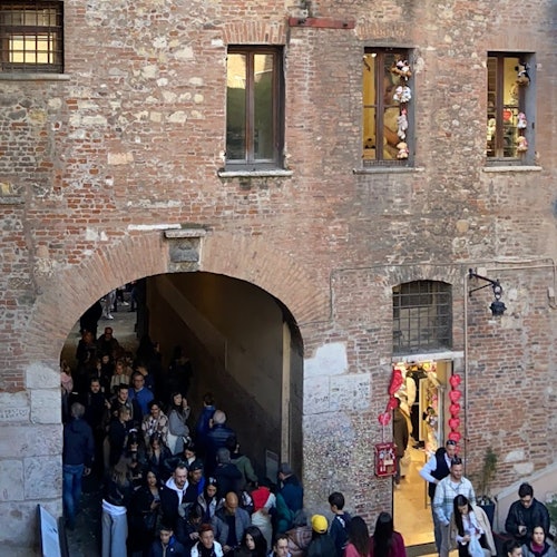 Verona: Fast Track Entry to Juliet's House + Audio Guide — gallery 5