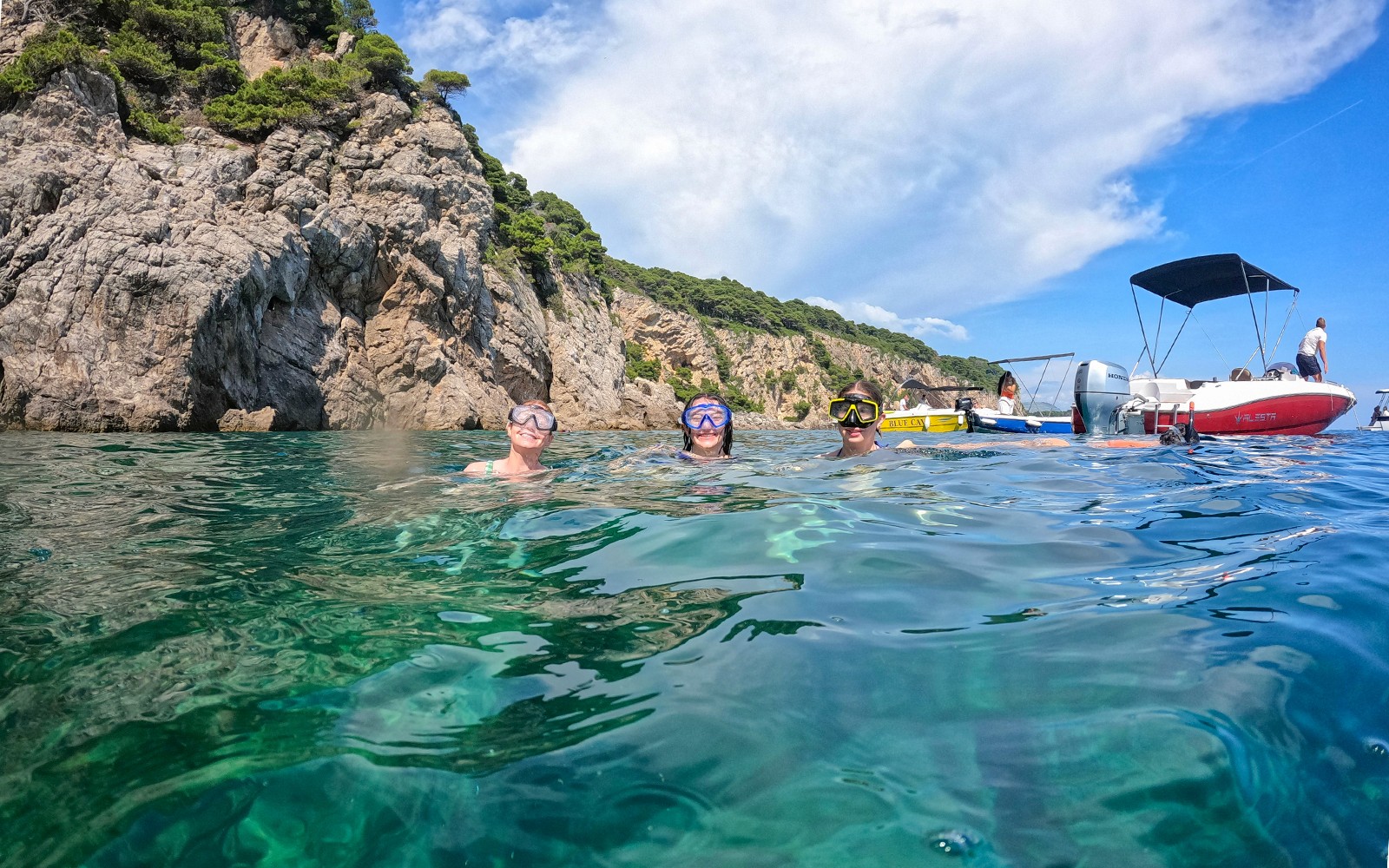 Dubrovnik: Boat Tour to Blue Cave & Elaphiti Islands with Unlimited Drinks