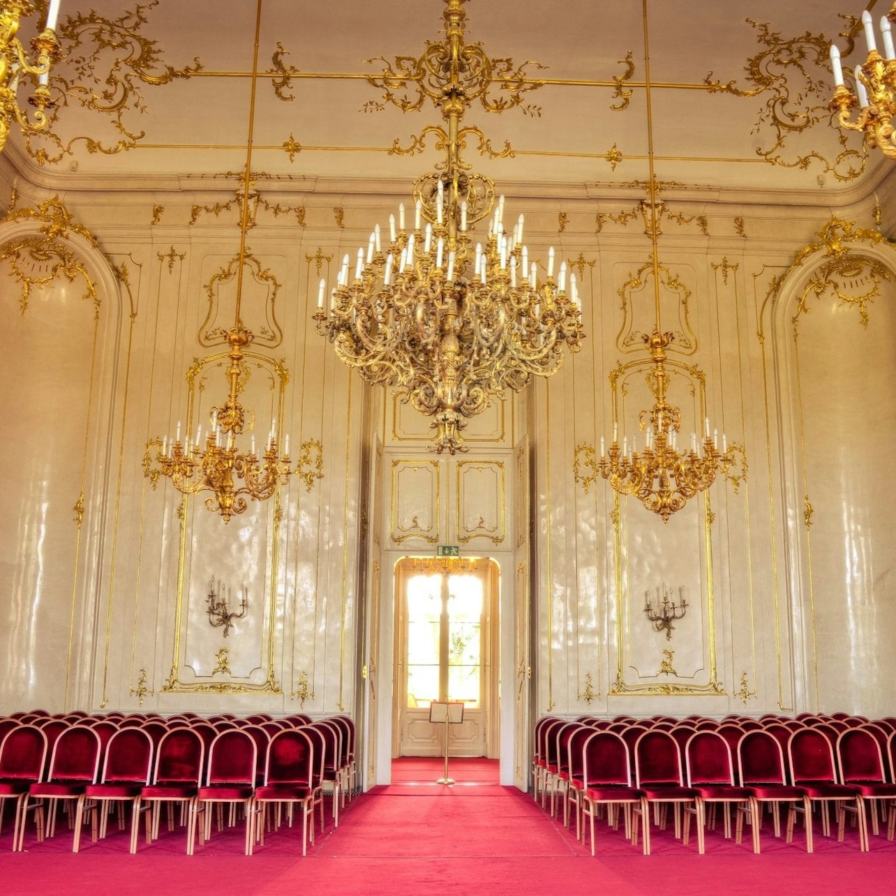 Sisi's Gödöllő Palace: Guided Tour from Budapest