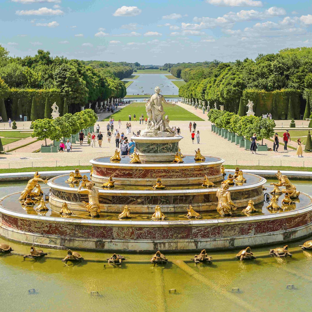 Palace of Versailles: Roundtrip Transport Only