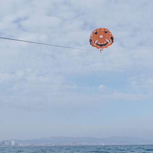 Barcelona: Parasailing Experience