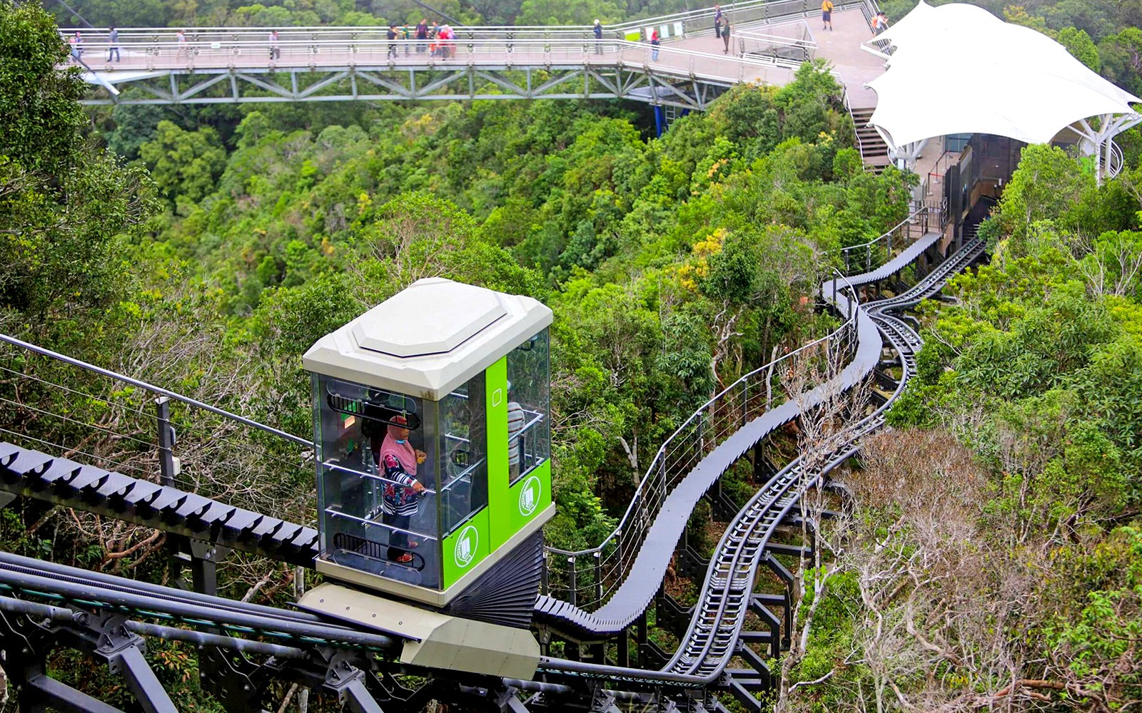 Premium Langkawi Cable Car Tickets with Express Lane 
