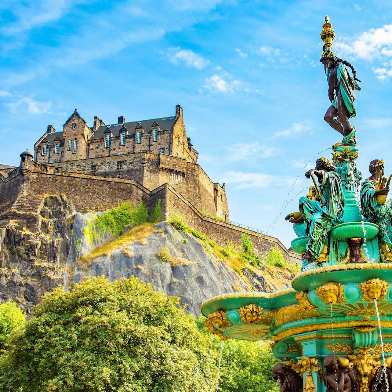 Edinburgh: Audio Guide App by TouringBee