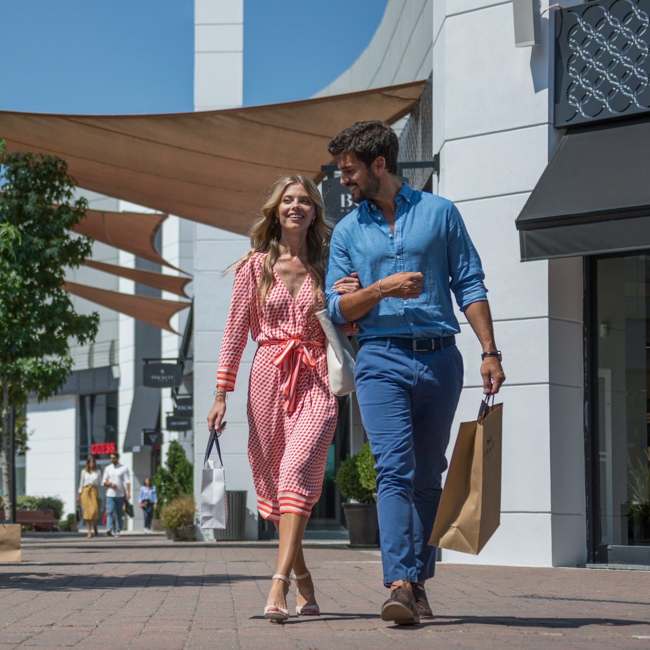 Roundtrip Transport: Freeport Outlet Shopping Express from Lisbon