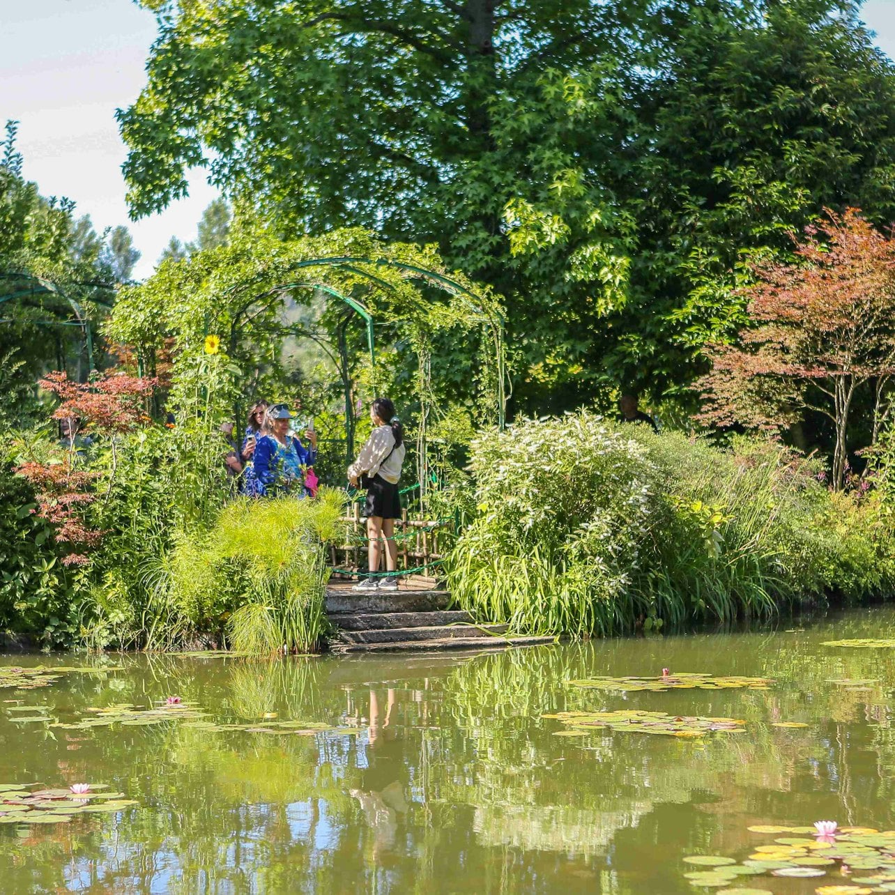 Giverny Full-Day Trip from Paris with Audio Guide visitor view