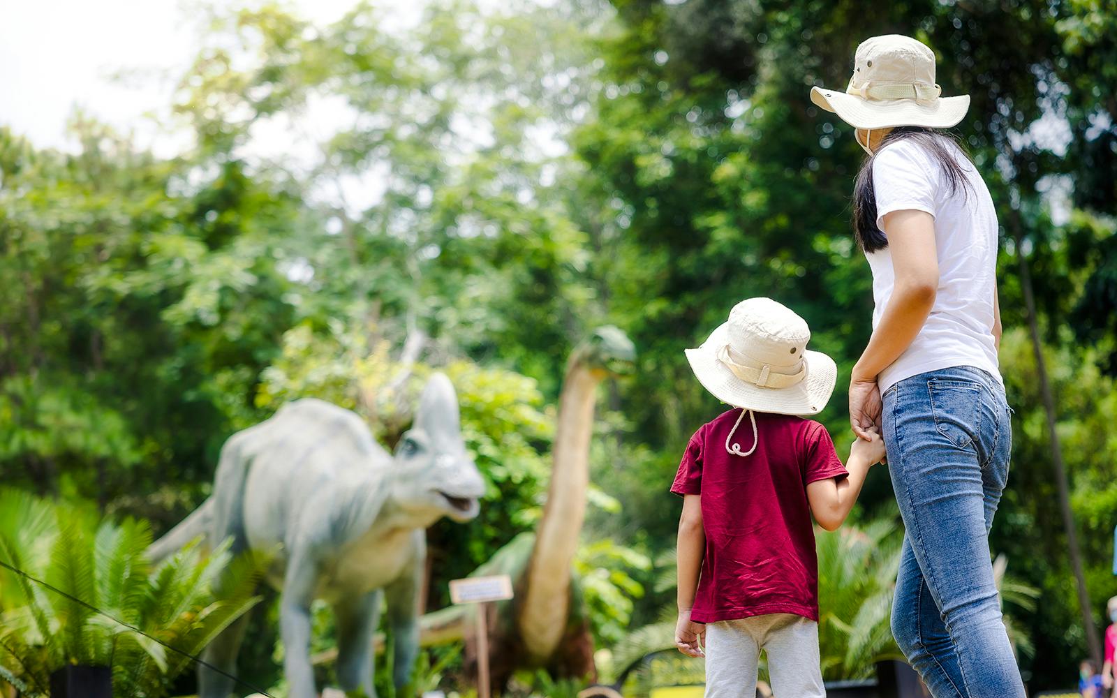 Kualoa Ranch: Jurassic Adventure Tour
