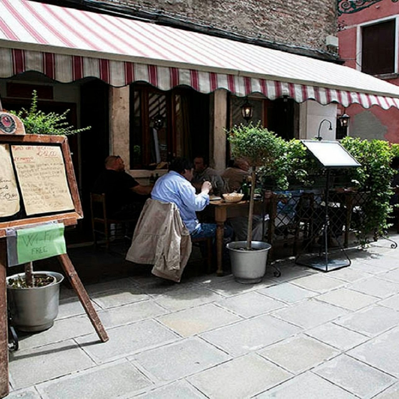 Venice: Dinner at a Venetian Restaurant in Cannaregio District — gallery 1