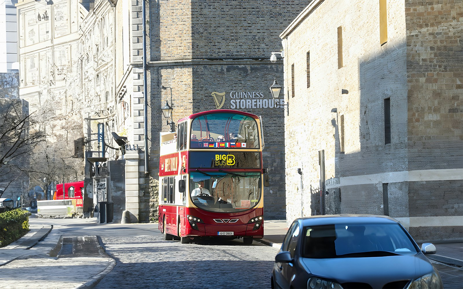 Combo: Dublin Hop-on Hop-off Bus Tour + Guinness Storehouse & Gravity Bar Tickets — main image