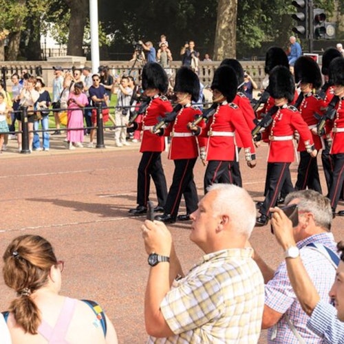 London: 30+ Top Sights Guided Walking Tour + St. Paul's Cathedral Entry