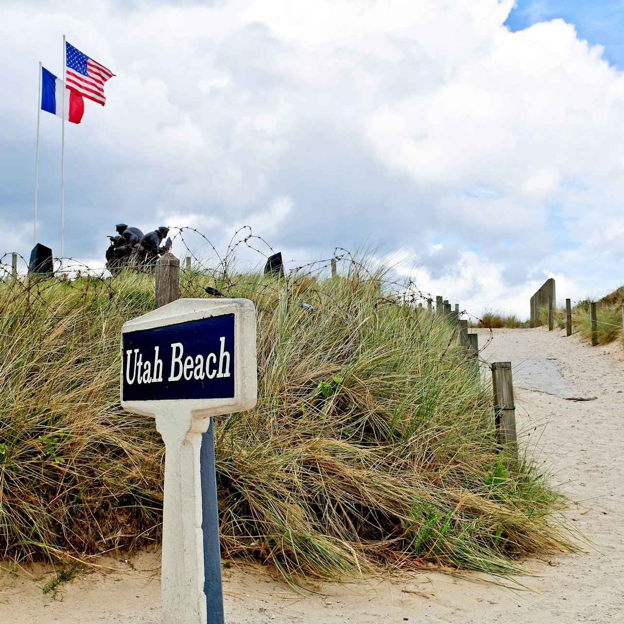 Normandy & D-Day Beaches: Day Trip from Paris with Authentic Lunch