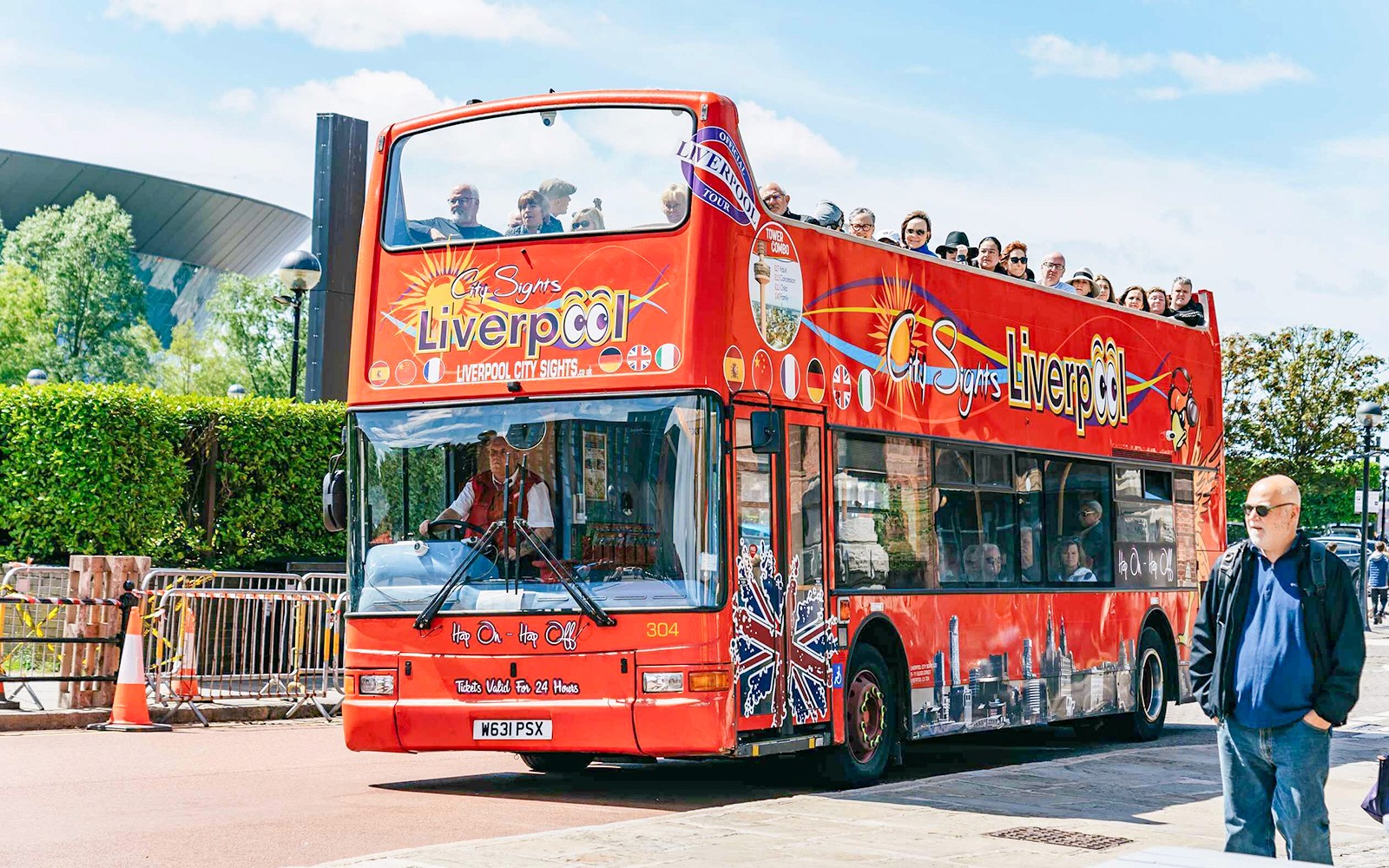 Liverpool City Sights: City & Beatles Bus Tour