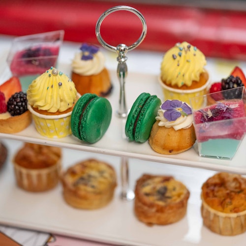 Brigit's Bakery London: Afternoon Tea + Cocktail Bus Tour — gallery 3