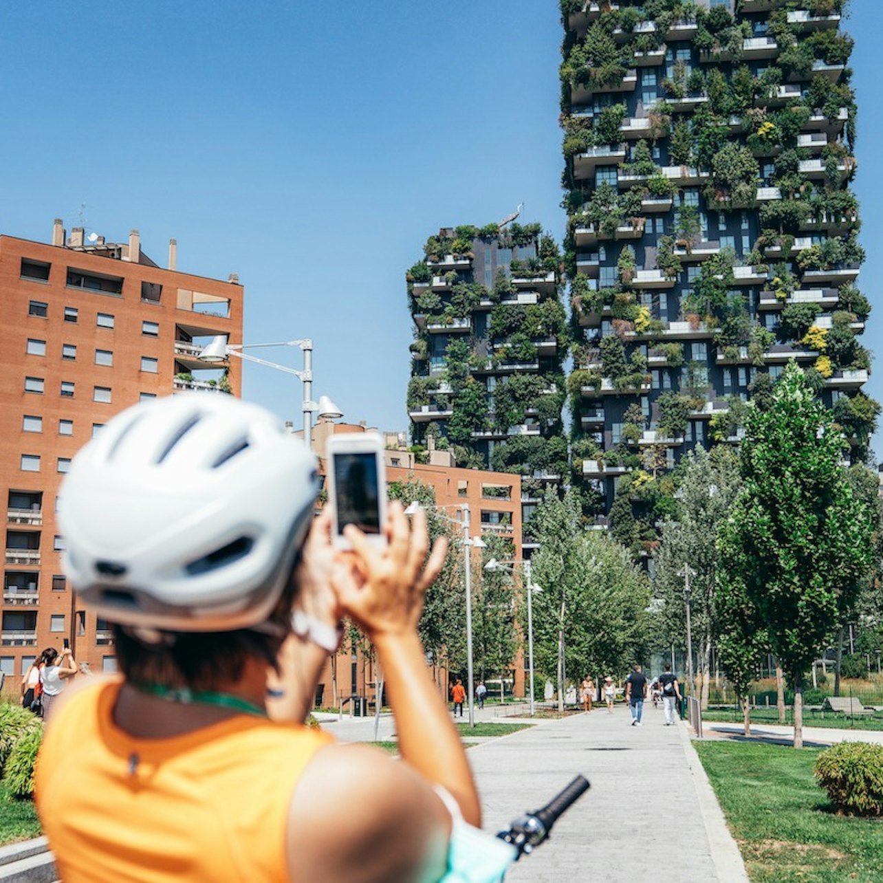 Milan: Grand City Highlights E-Bike Tour
