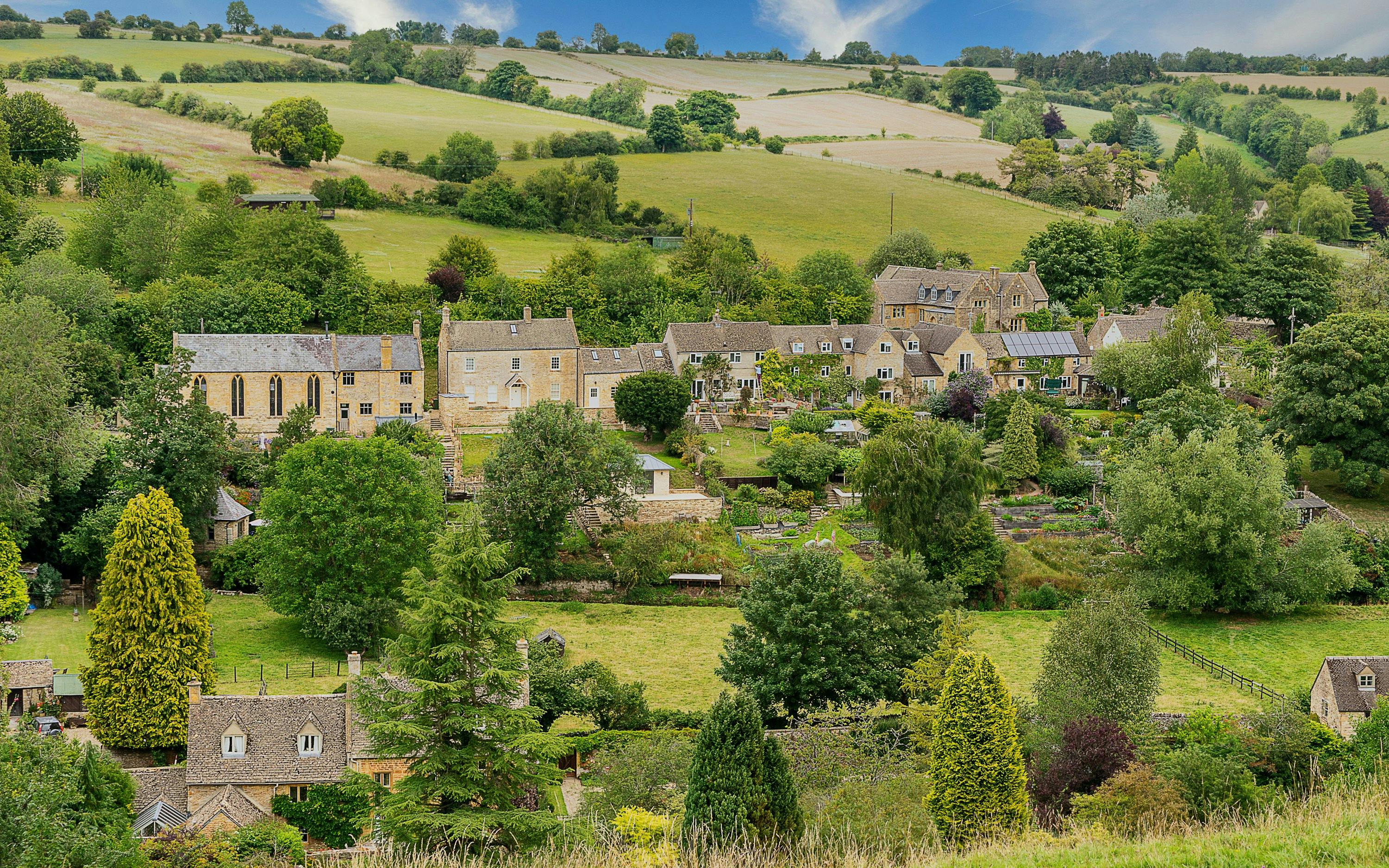 Guided Tour of Cotswolds and Stonehenge with Optional Lunch visitor view at Bus Stop 1 Bullied Way
