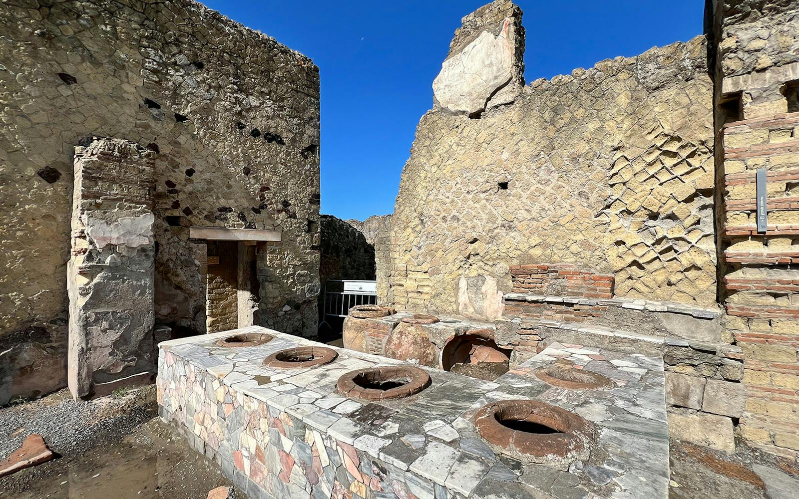 Herculaneum: Entrébillet — gallery 3