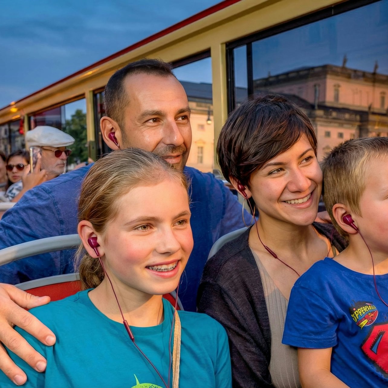 Berlin: Evening Open-Top Bus Tour with Live Guide