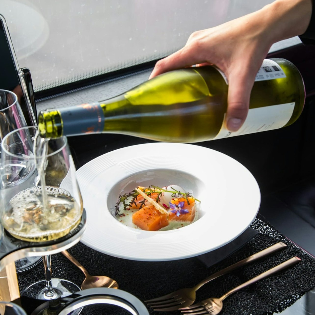Bus Toqué Paris: 3-Course Dinner Tour visitor view at Paris Food Tours