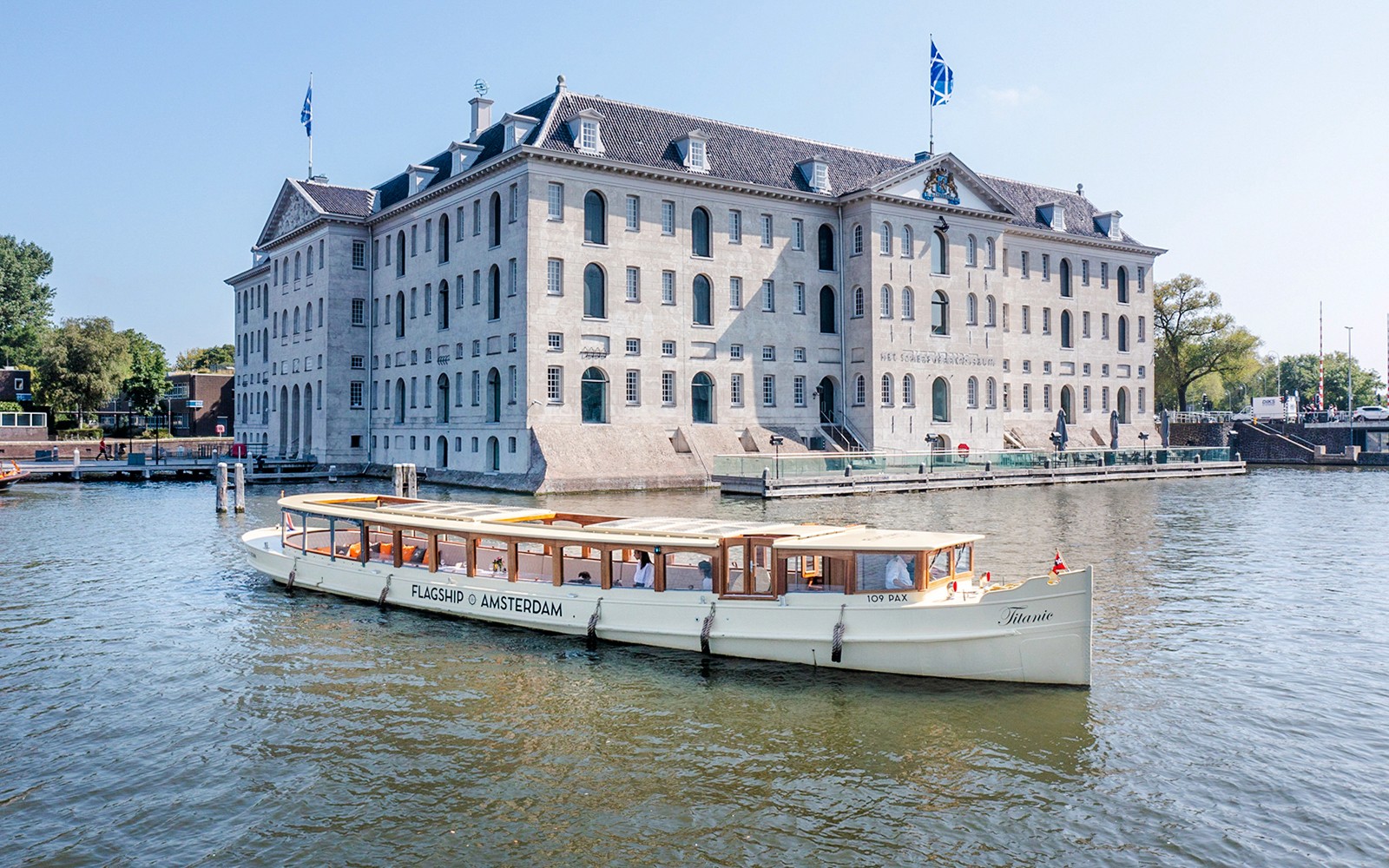 Amsterdam: 1-Hour Luxury Heated Saloon Boat Evening Cruise with Optional Drinks & Bites — gallery 1