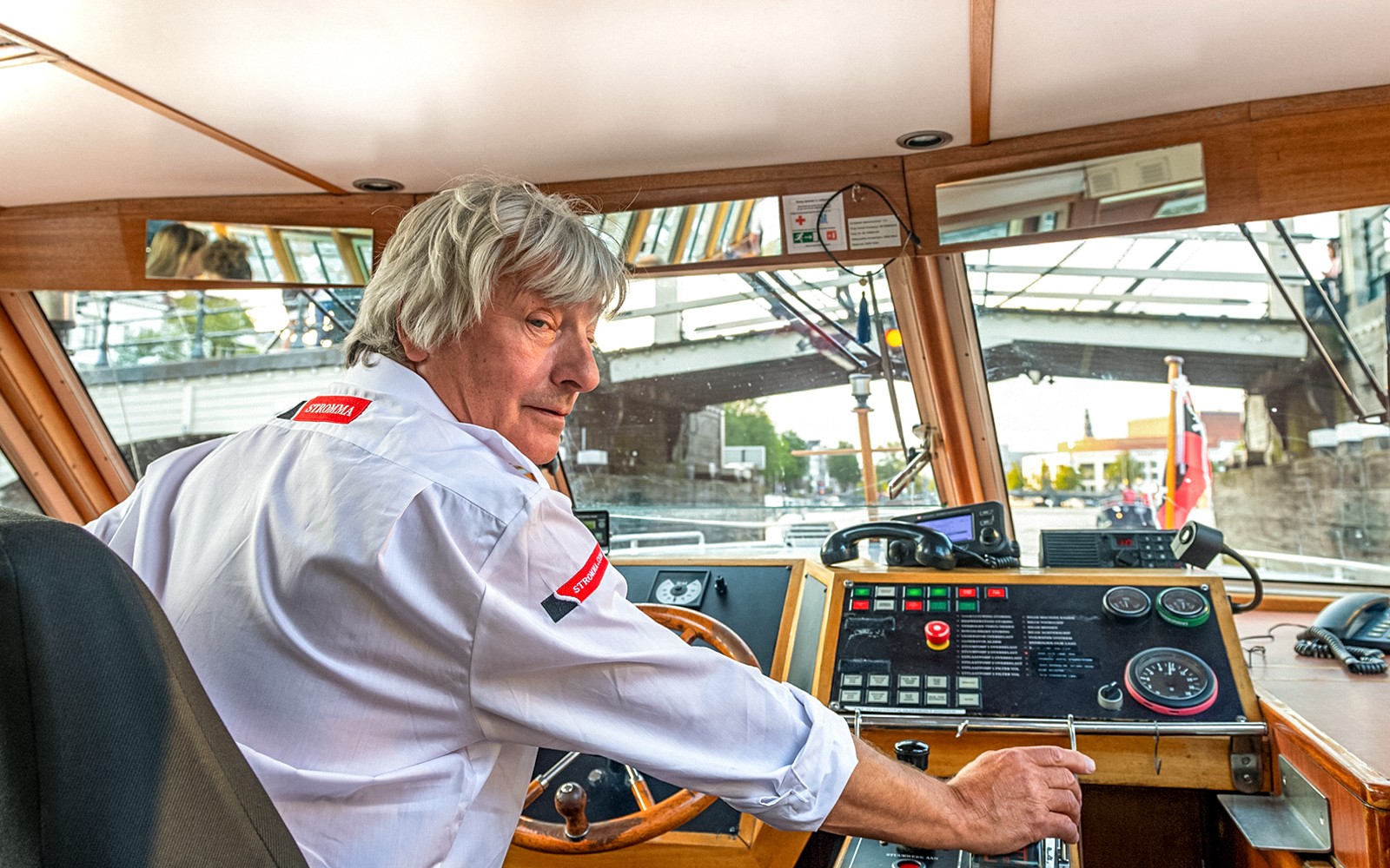 Amsterdam: 1-Hour Sightseeing Canal Cruise — gallery 1