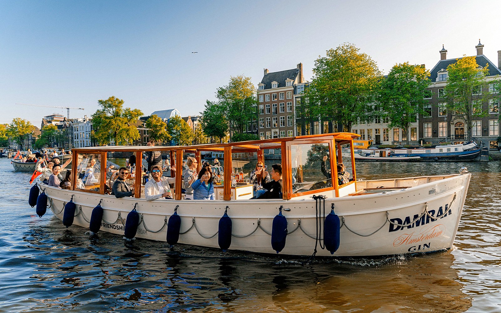 Amsterdam: 1-Hour Luxury Canal Cruise on Electric Boat with Onboard Bar — gallery 5
