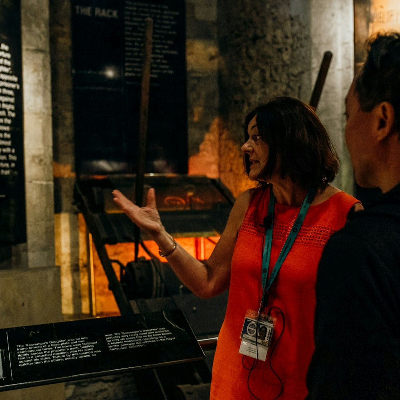 Tower of London: Guided Tour + Crown Jewels + Cruise