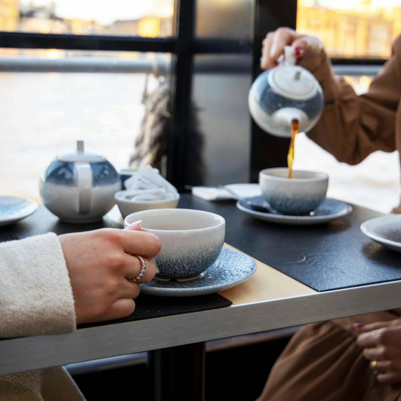 London: Afternoon Tea Cruise — gallery 4