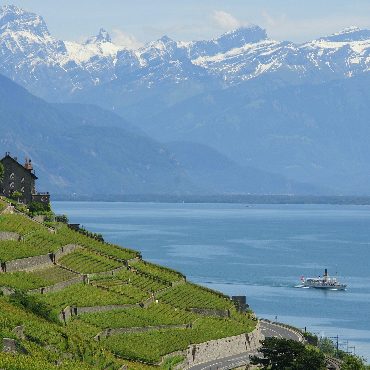 3-Hour Roundtrip Cruise from Lausanne