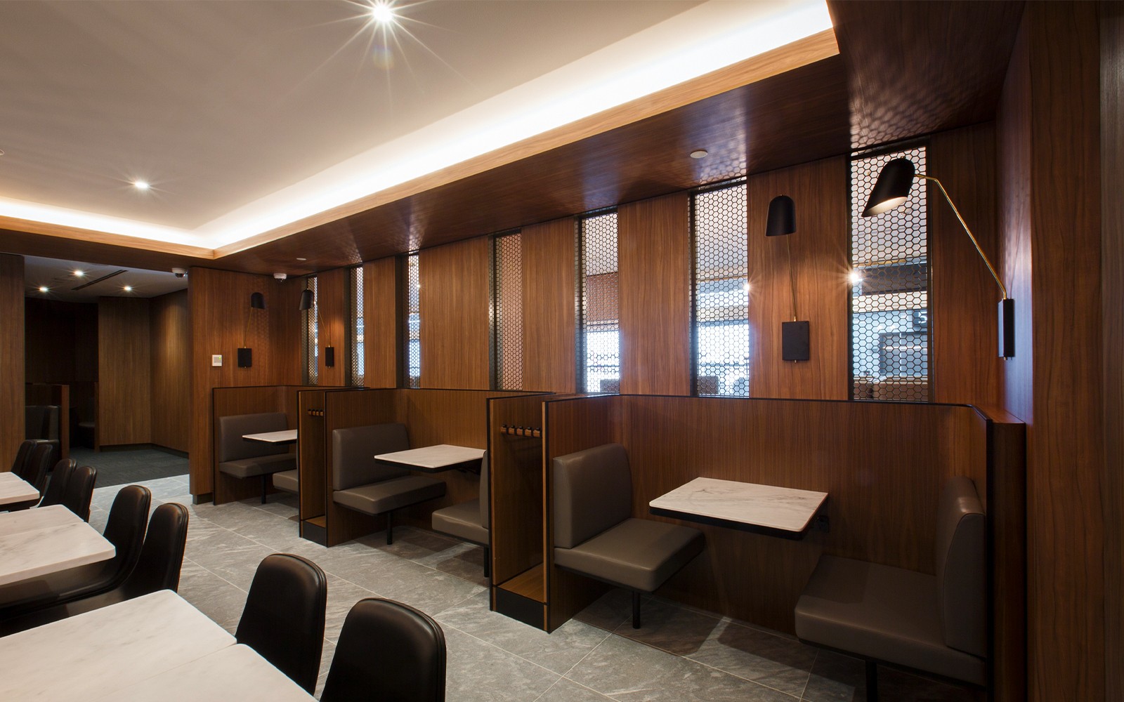 Plaza Premium Lounge Access at Melbourne Airport: T2, International Departures — gallery 1