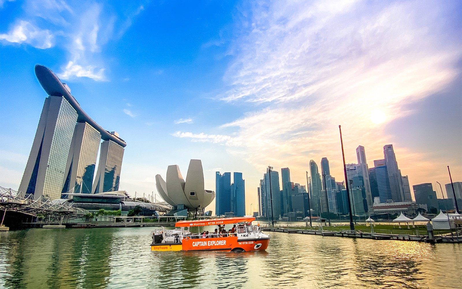1-hour Singapore Guided Captain Explorer DUKW® Tour