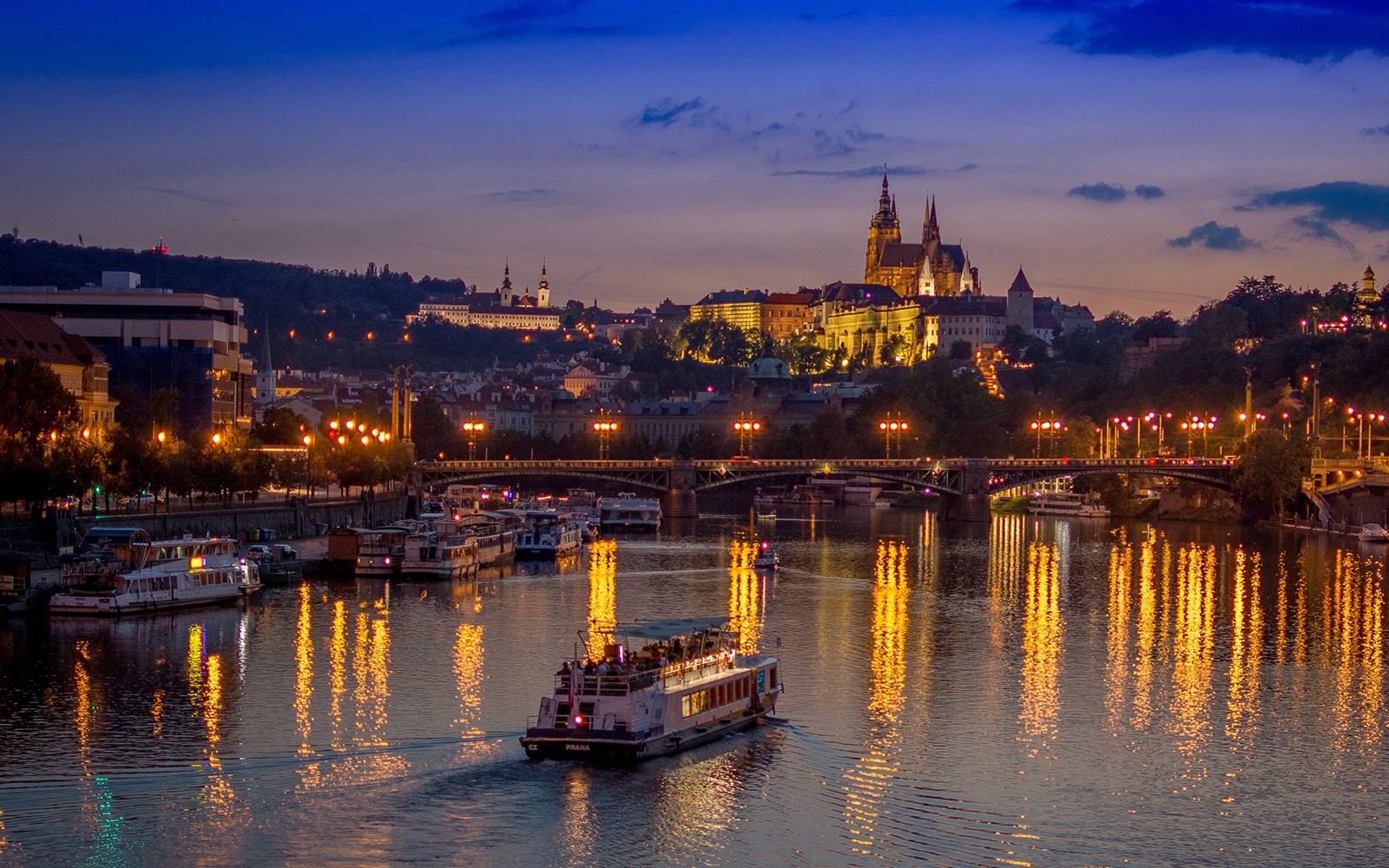 Prague Boat Party with After-Party at EPIC — gallery 1