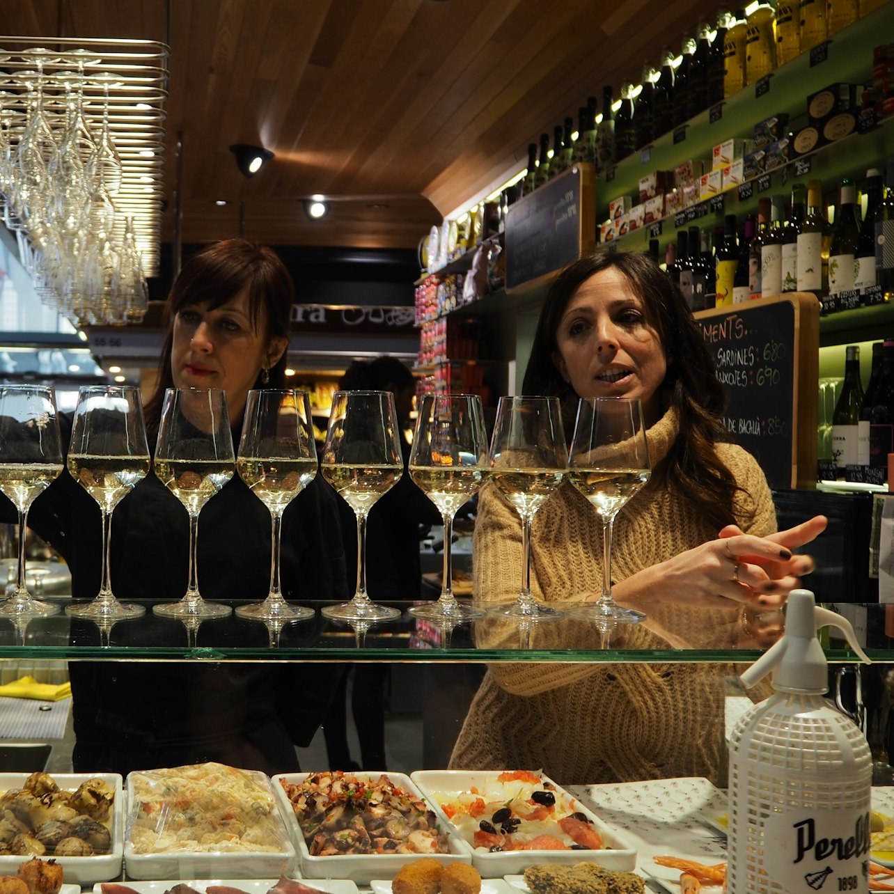Barcelona: Food Market Lunch Tour with Wine Pairing — gallery 1