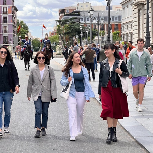 Madrid: 1.5-Hour Old Town Tour with Royal Palace Fast Track Entry — gallery 1
