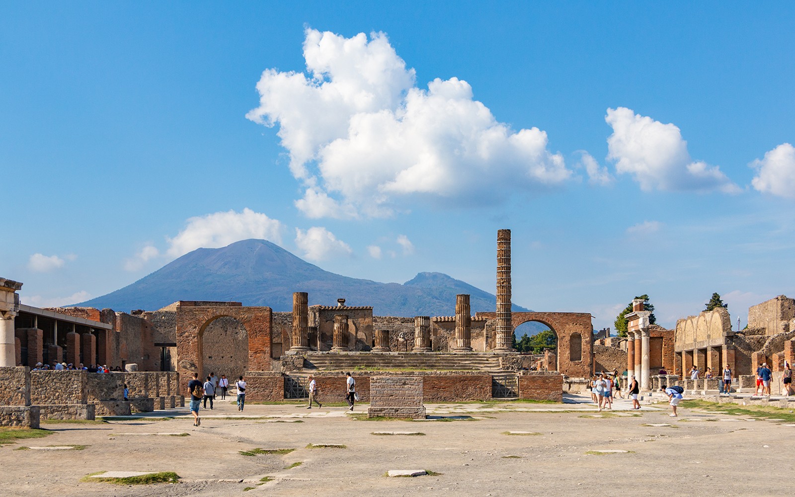 From Naples: Pompeii, Herculaneum & Vesuvius Day Trip