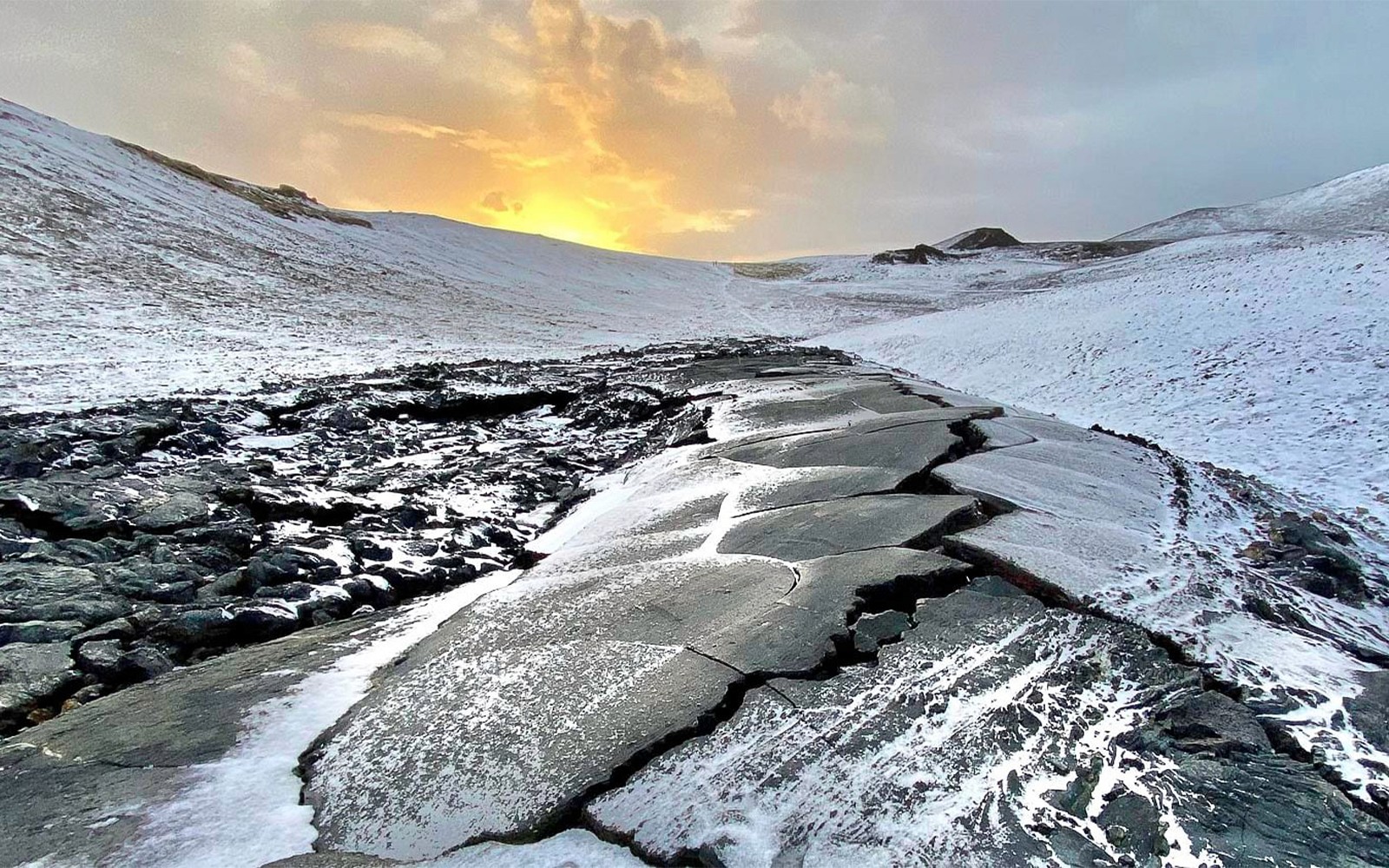 From Reykjavik: Blue Lagoon Admission Tickets + Fagradalsfjall Volcano Day Tour with Transfers — gallery 4