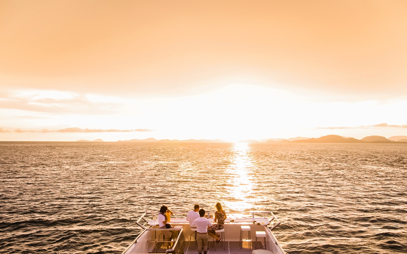 From Split: 1.5-Hour Sunset Sightseeing Cruise with Welcome Drink