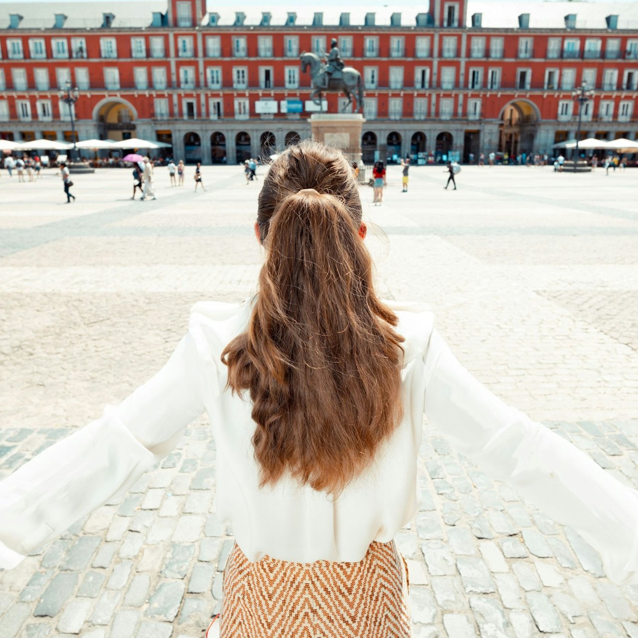 Madrid: Professional Photoshoot in Plaza Mayor — gallery 2