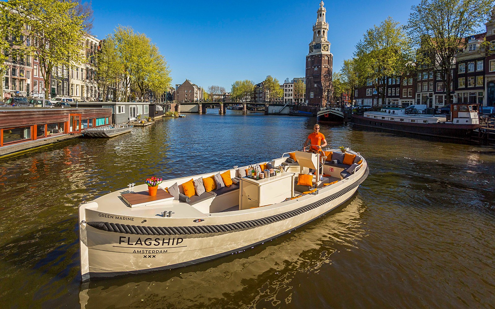 Amsterdam: 1-Hour Small-Group Canal Cruise in German with Unlimited Drinks — gallery 1