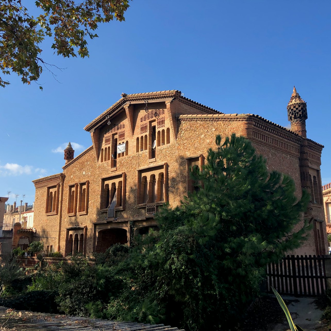 Gaudí's Crypt & Colonia Güell + Audio Guide